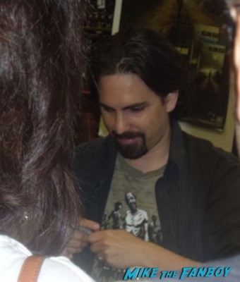  Bear McCreary signing autographs for fans at the walking dead season 2 dvd signing at dark delicacies rare promo 