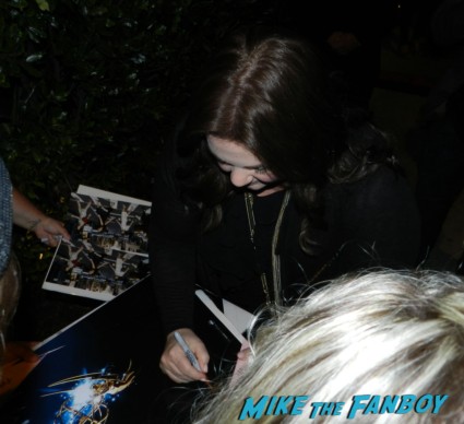 melissa mccarthy signing autographs gilmore girls star mike and molly bridesmaids  emmy party 