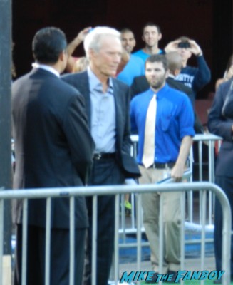clint eastwood arriving at the trouble with the curve movie premiere red carpet Trouble With The Curve Movie Premiere! Meeting Sexyback Singer Justin Timberlake! With Amy Adams! Clint Eastwood! John Goodman! Matthew Lillard! Autographs! Photos! And More!