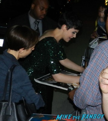 Sexy Big Love and Once Upon A time star Ginnifer goodwin signing autographs for fans