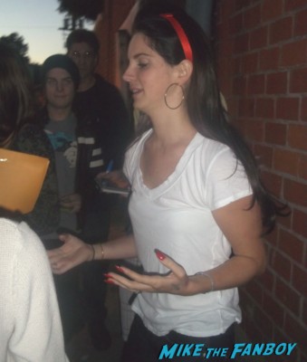 sexy lana del rey signing autographs for fans hot ride songstress born to die video games hot sexy photo shoot rare promo 