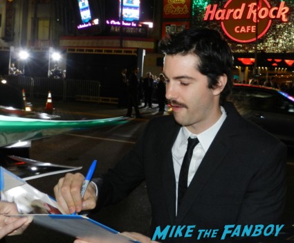 jim sturgess signing autographs  at the cloud atlas movie premiere cloud atlas movie premiere rare tom hanks halle berry jim broadbent dissing fans rare promo red carpet