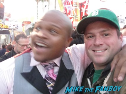 Billy Beer from mike the fanboy posing with irone singleton at the walking dead season 3 world movie premiere in hollywood