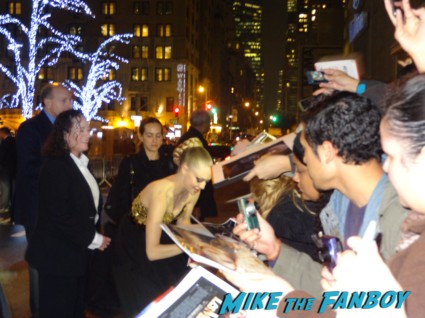 Amanda Seyfried signing autographs for fans at the les miserables premiere in new york city rare promo signed