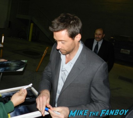 Sexy hugh jackman signing autographs for fans rare promo wolverine x men star real steel hot sexy photo shoot rare promo