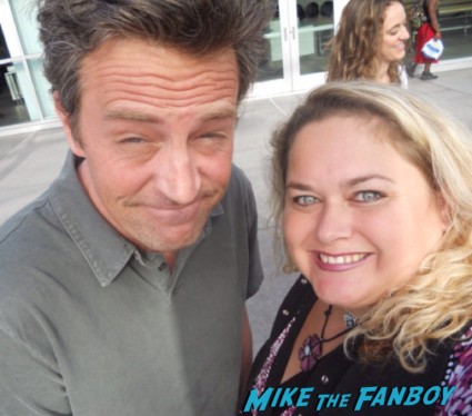 matthew perry fan photo rare friends star chandler bing go on new series rare pinky mike the fanboy
