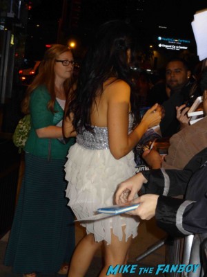 Katrina Law signing autogaphs at the Spartacus: War of the Damned television premiere starz cast rare red carpet liam mcintyre lucy lawless