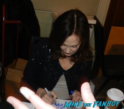 Lesley ann warren signing autographs for fans 2013 now rare promo clue the movie victor victoria promo