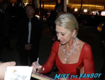 helen mirren signing autographs at the palm springs film festival 2013 signing autographs diane lane 031