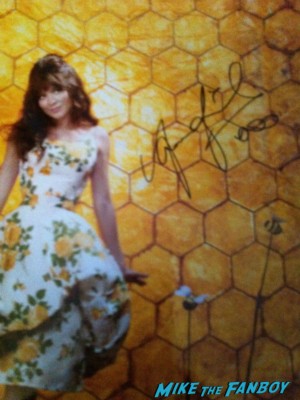 Anna Friel Signed autograph photo pushing daisies rare land of the lost signing autographs for fans
