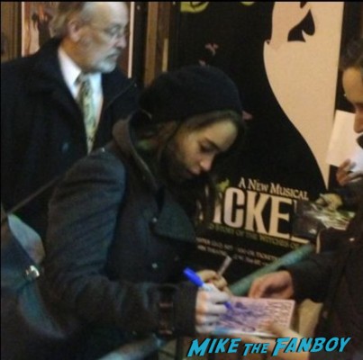 emilia clarke signing autographs for fans new york rare broadway game of thrones breakfast at tiffany's broadway marquee sign rare emilia clarke broadway poster promo