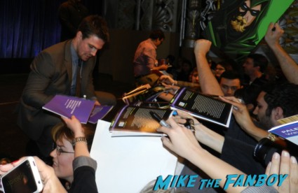 stephen amell signing autographs for fans hot sexy rare promo arrow star naked shirtless rare promo signed autograph shirtless naked arrow mini poster rare promo  paleyfest stephen amell signing autographs shirtless poste 174