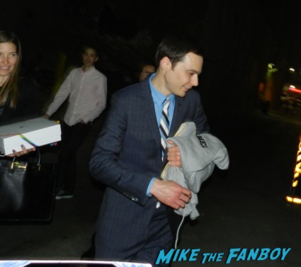 jim parsons signing autographs for fans big bang theory star signed autograph promo rare hot sheldon cooper