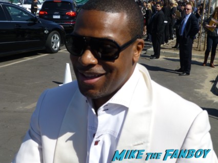 Chris Tucker signing autographs for fans rare promo 