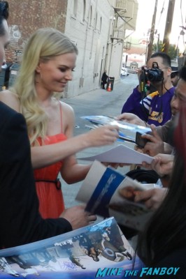 Jennifer morrison hot sexy signing autographs for fans once upon a time emma swan warrior rare sex