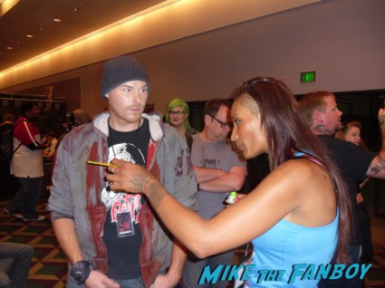 signing autographs at days of the dead convention rare promo los angeles convention center
