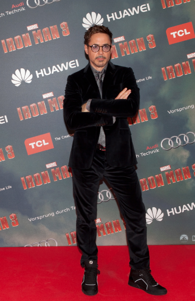 Robert Downey Jr. Iron Man 3 world premiere Paris France rare red carpet photo iron man tony stark