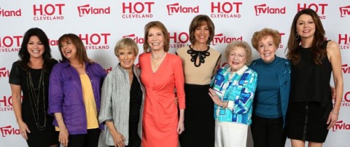 hot in cleveland mary tyler moore show reunion red carpet cast photo
