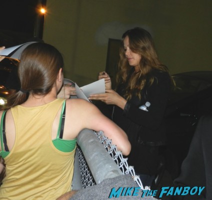 moon bloodgood signing autographs for fans hot sexy jack burton 007