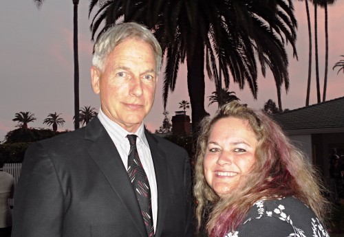 Mark Harmon signing autographs for fans rare photo flop rare