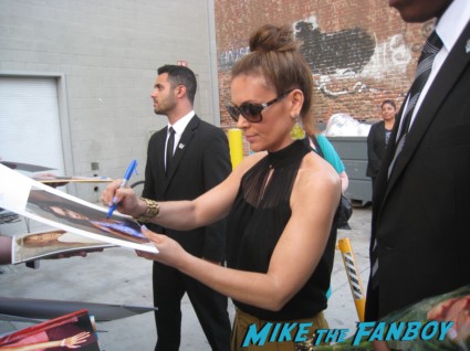 sexy alyssa milano signing autographs for fans (11)