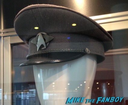 star trek into darkness prop and costume display chris pine captain kirk outfit benedict cumberbatch khan outfit rare 