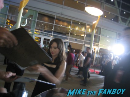 ellen page signing autographs for fans at The East Movie Premiere Report! Karalee Meets Alexander Skarsgard! Ellen Page! James Cromwell! Autographs! Photos! And More!