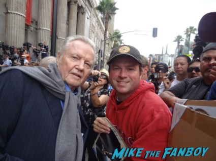jon voight signing autographs at the Jerry Bruckheimer Walk Of Fame Star Ceremony! With Johnny Depp! Tom Cruise! And Jon Voight! Awesome Photos! Autographs! And More!