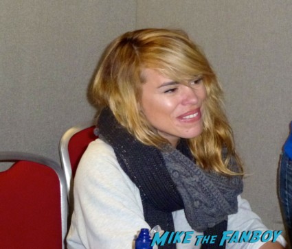 Billie Piper signing autographs for fans collectormania uk rare promo