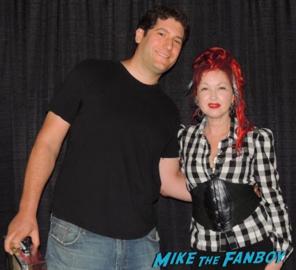 cyndi lauper and mike the fanboy signing autographs for fans meet and greet 2013