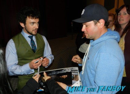 george blagden signing autographs vikings cast q and a television academy 208