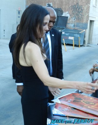 mary louise parker signing autographs hot sexy weeds star kimmel 049