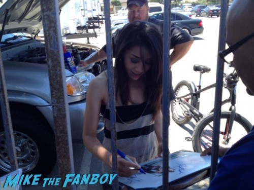 Amy Garcia Dexter being nice to fans
