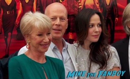 Helen Mirren and Mary Louise Parker at the red 2 movie premeire red carpet mary louise parker bruce willis (17)