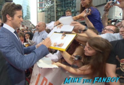 armie hammer signing autographs at the lone ranger germany movie premiere 2