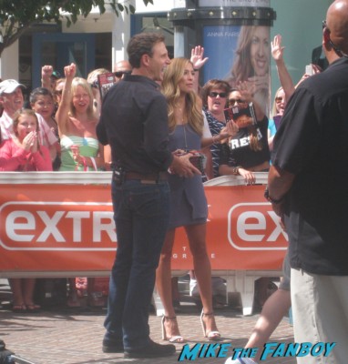 Tony Goldwyn extra a the grove signing autographs for fans rare promo ghost star 
