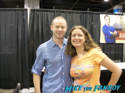 Aaron Ashmore fan photo signing autographs for fans rare signed autograph rare veronica mars star x-men star iceman rare promo hot 