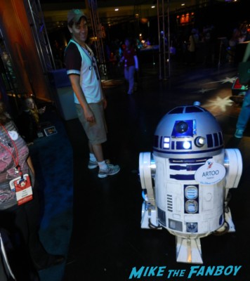 R2D2 at D23 disney convention cosplay props and costumes once upon a tim 015