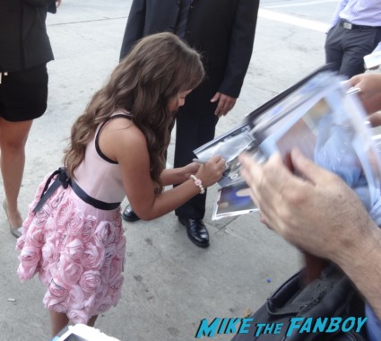 Emma Tremblay signing autographs for fans at the Elysium Movie Premiere! With Jodie Foster! Matt Damon! Sharlto Copley! Neill Blomkamp! Alice Braga! Diego Luna! Autographs! And More!