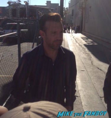 Jason Sudeikis signing autographs for fans at jimmy kimmel live hall pass we are the millers star