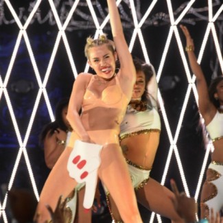 Miley Cyrus fan photo twerking at the MTV Video Music awards