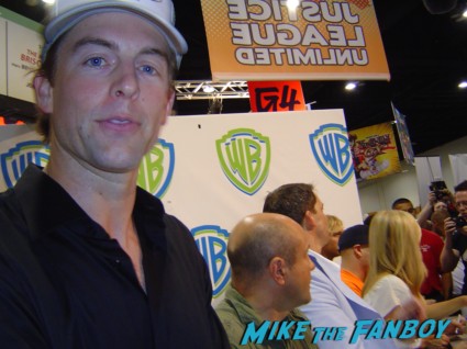 Michael Muheny & enrico Colantoni signing autographs at the WB Booth at comic con sdcc 2009