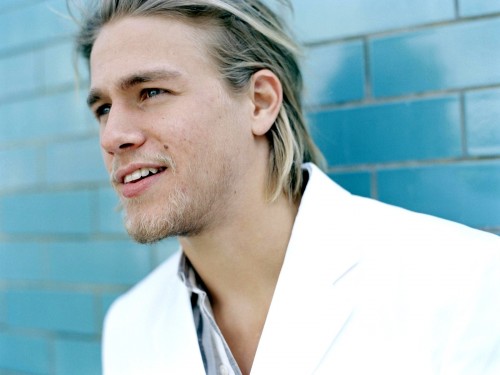 charlie hunnam Esquire UK hot sexy photo shoot sons of anarchy