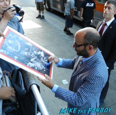 Michael Ornstein signing autographs for fans sons of anarchy season 6 premiere red carpet charlie hunnam 017