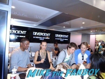 divergent autograph signing theo james hot9