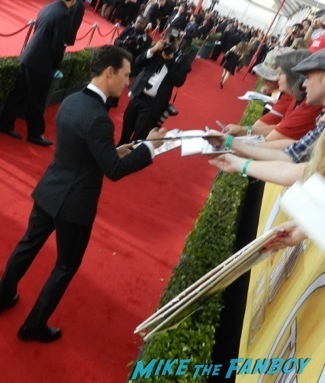 Matthew McConaughey Celebrities Signing Autographs 2014 sag awards80