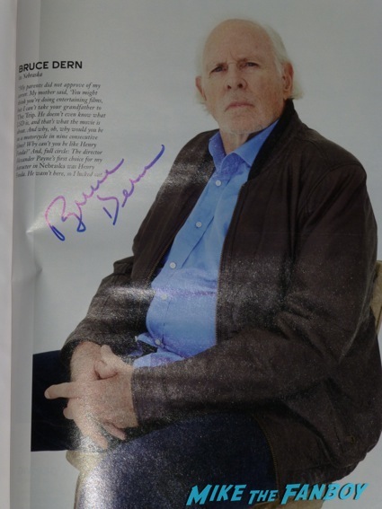 Bruce Dern signing autographs