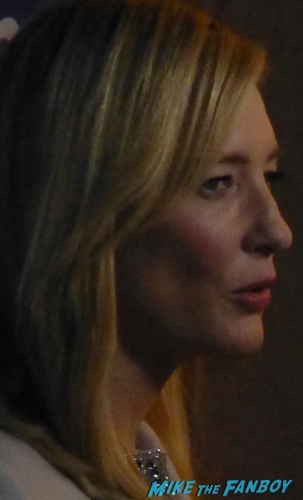 Cate Blanchett signing autographs for fns 2014 1