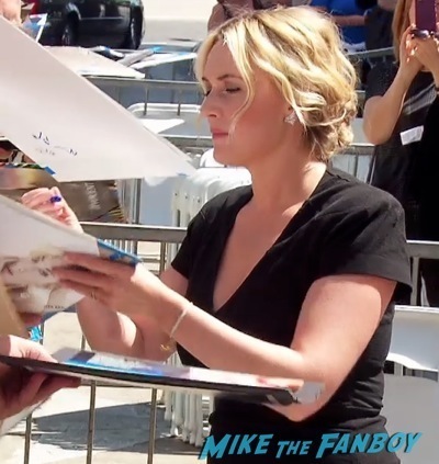 Kate Winslet Walk Of Fame Star Ceremony signing autographs1