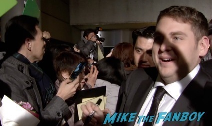 Jonah Hill signing autographs japan premiere wolf of wall street4